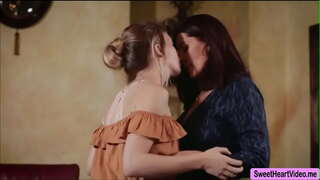 ���ਈਵੀ ਵੁਲਫ ਫੈਲਾਅ ਉਸ ਦੇ ਲਤ੍ਤਾ ਮਗਦਲੀਨੀ StMichaels licks ਉਸ ਨੂੰ ਚਾਹੀਦਾ ਹੈ ਚੂਤ