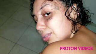 Això és un no escena amb l&#039;agradable tattoed dona model. Aquí ens pèl merda bastant cony mentre està de fumar. Per a aquells que els agrada fumar. Dos angles incloent POV.