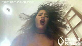 ���ិះនៅលើរបស់គាត់ធំផ្អៀងដើម្បីទទួលបានច្រើនធំនៅក្នុងរបស់នាងកោរ pussy