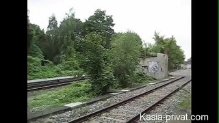 ���ាល្លឺម៉ង់ hariy ស្ម័នទ្រ pissing សាធារណៈ