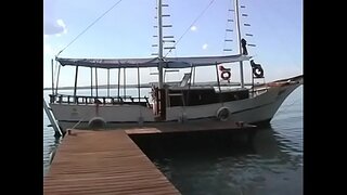 Issiq latina fotosini uning iflos ishlar ko&#039;prik ustida ochiq-oydin fucked oladi