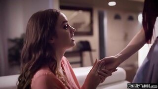 Підліток швидко змінює час зустрічі побачення, яку її сестра домовилась з дівчиною, яку вона зустріла онлайн. Вона змінює свій образ, щоб виглядати як її сестра, і приходить до дому її побачення. Вона маніпулює дівчиною в секс.